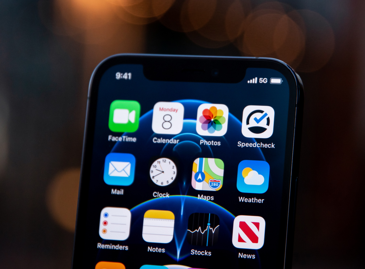 柳江苹果手机维修分享为什么 iPhone 12 在冬季会自动关机 